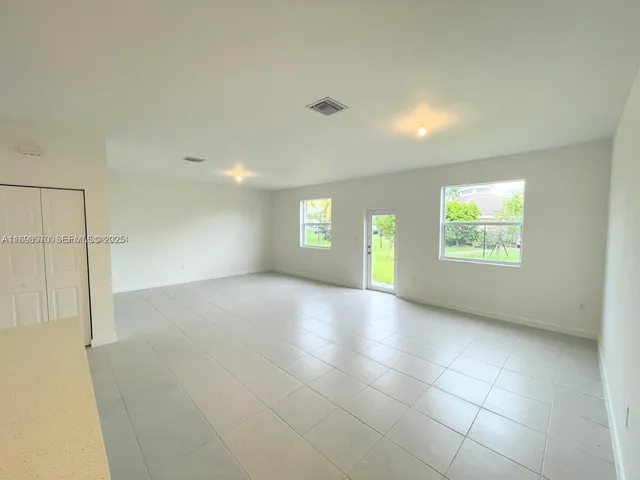 $4,300 | 2647 Southeast 8th Street, Homestead, FL 33030