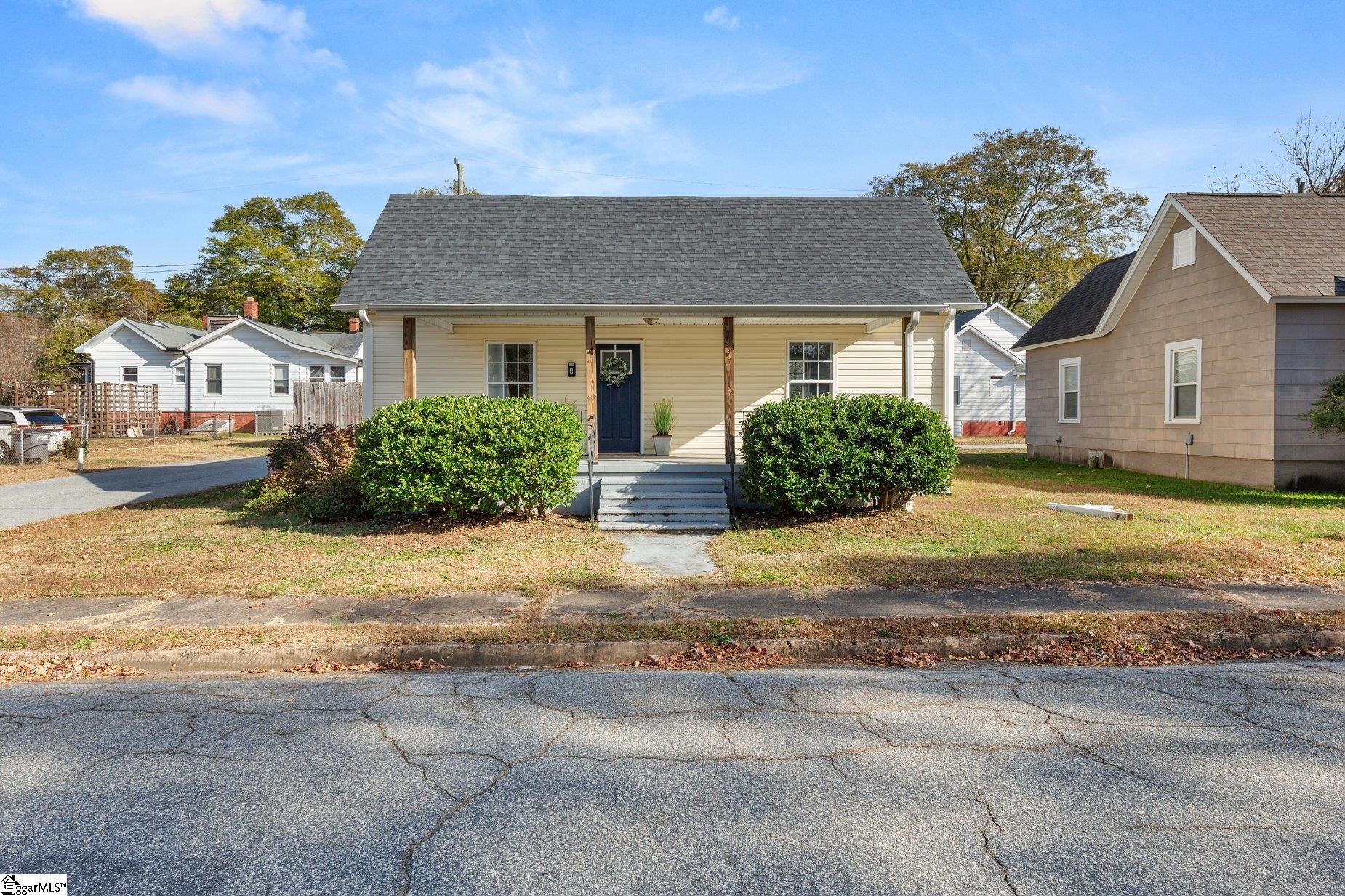 4 Seyle Street Greenville, SC 29605 - Photo 2 of 28