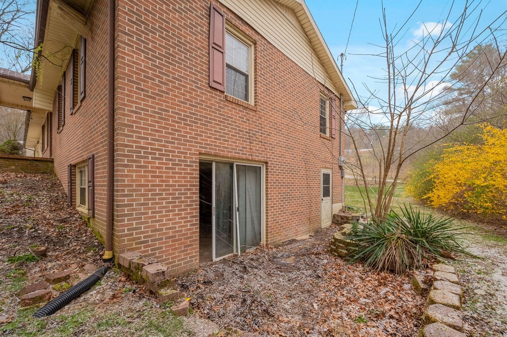 461 Lanter Road Speedwell, VA 24374 - Photo 8 of 54 Gallery Image 8