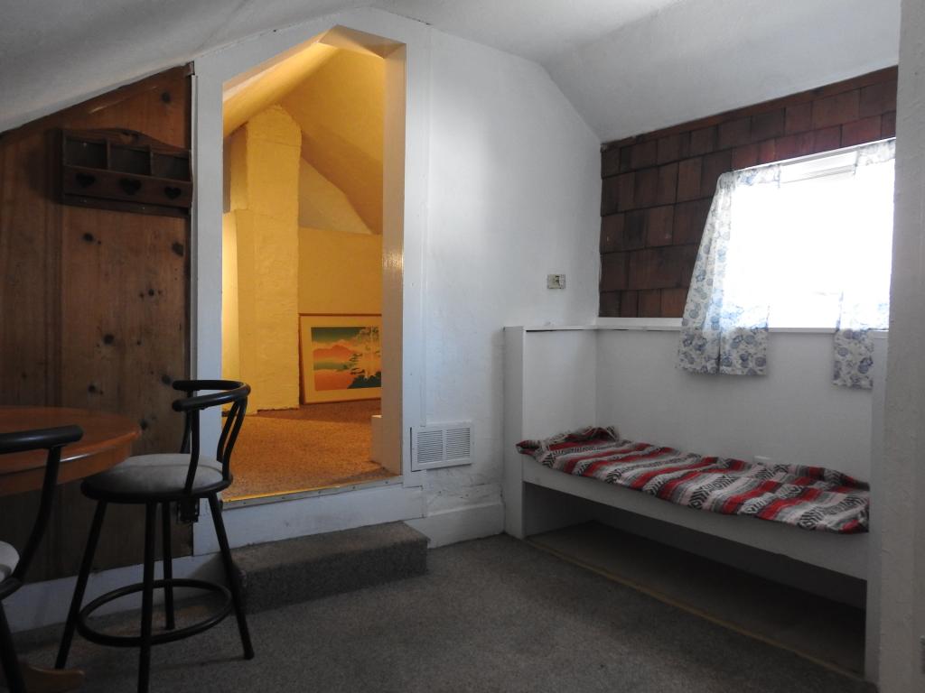 27 Terrill Street Rutland, VT 05701 - Photo 8 of 12