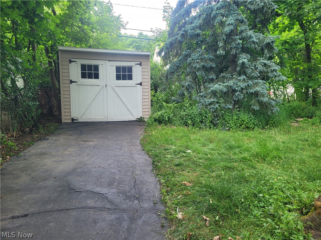 3953 Ardmore Road Cleveland Heights, OH 44121 - Photo 24 of 28 Over sized one car garage