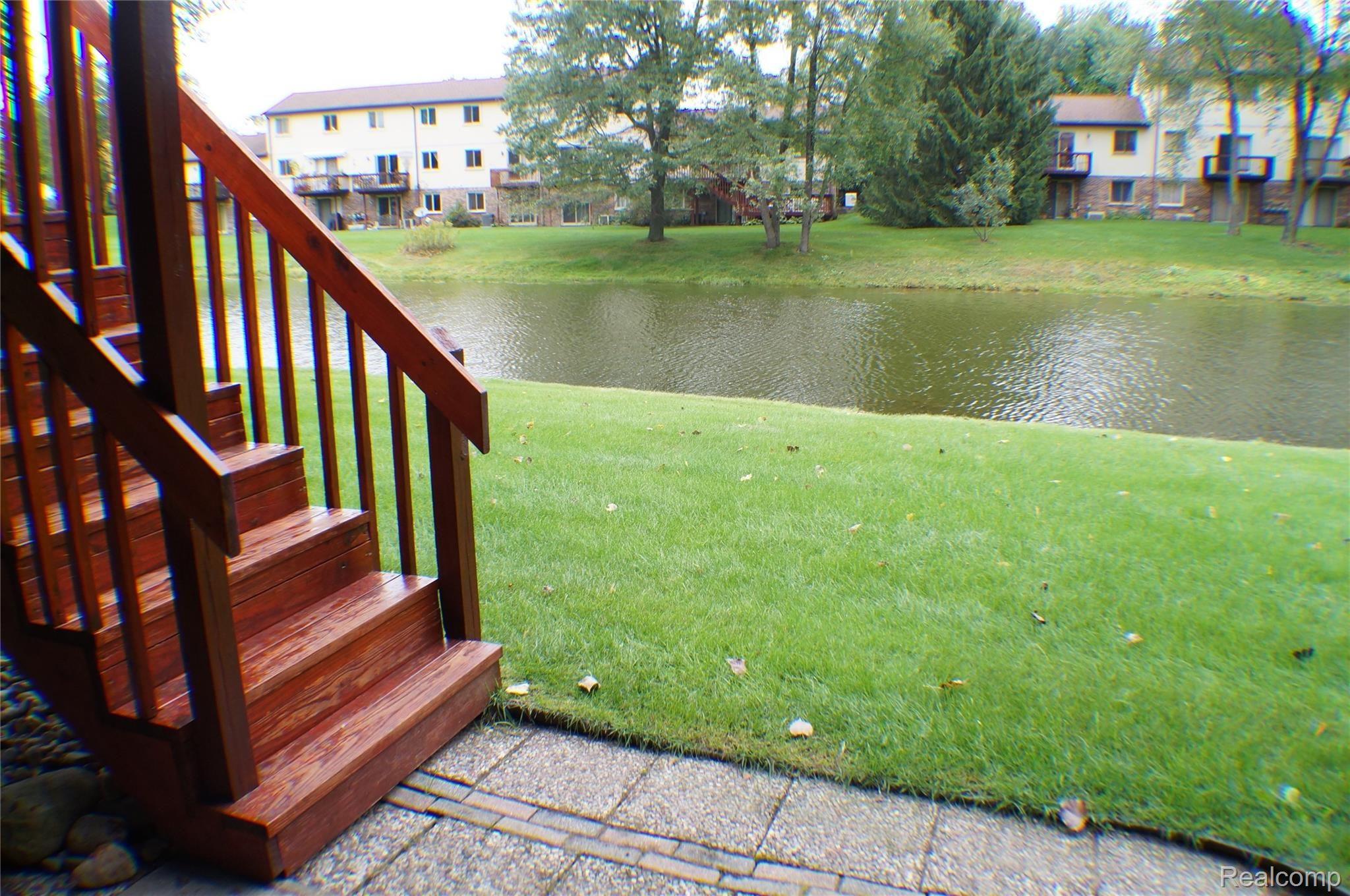 9014 East Lake Road Clarkston, MI 48348 - Photo 23 of 27 DSC02582.JPG