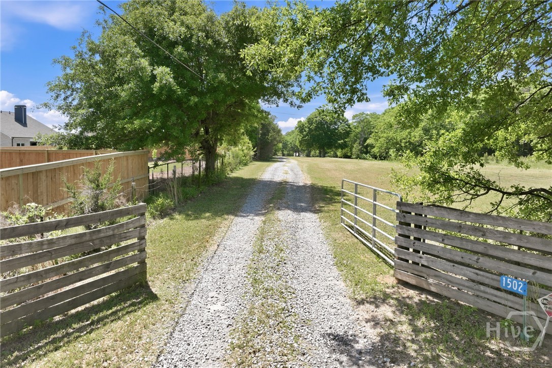 1502 Union Church Road Watkinsville, GA 30677 - Photo 6 of 41 Gated for extra privacy