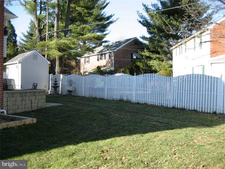 638 West Springfield Road Springfield, PA 19064 - Photo 25 of 25 Side Yard