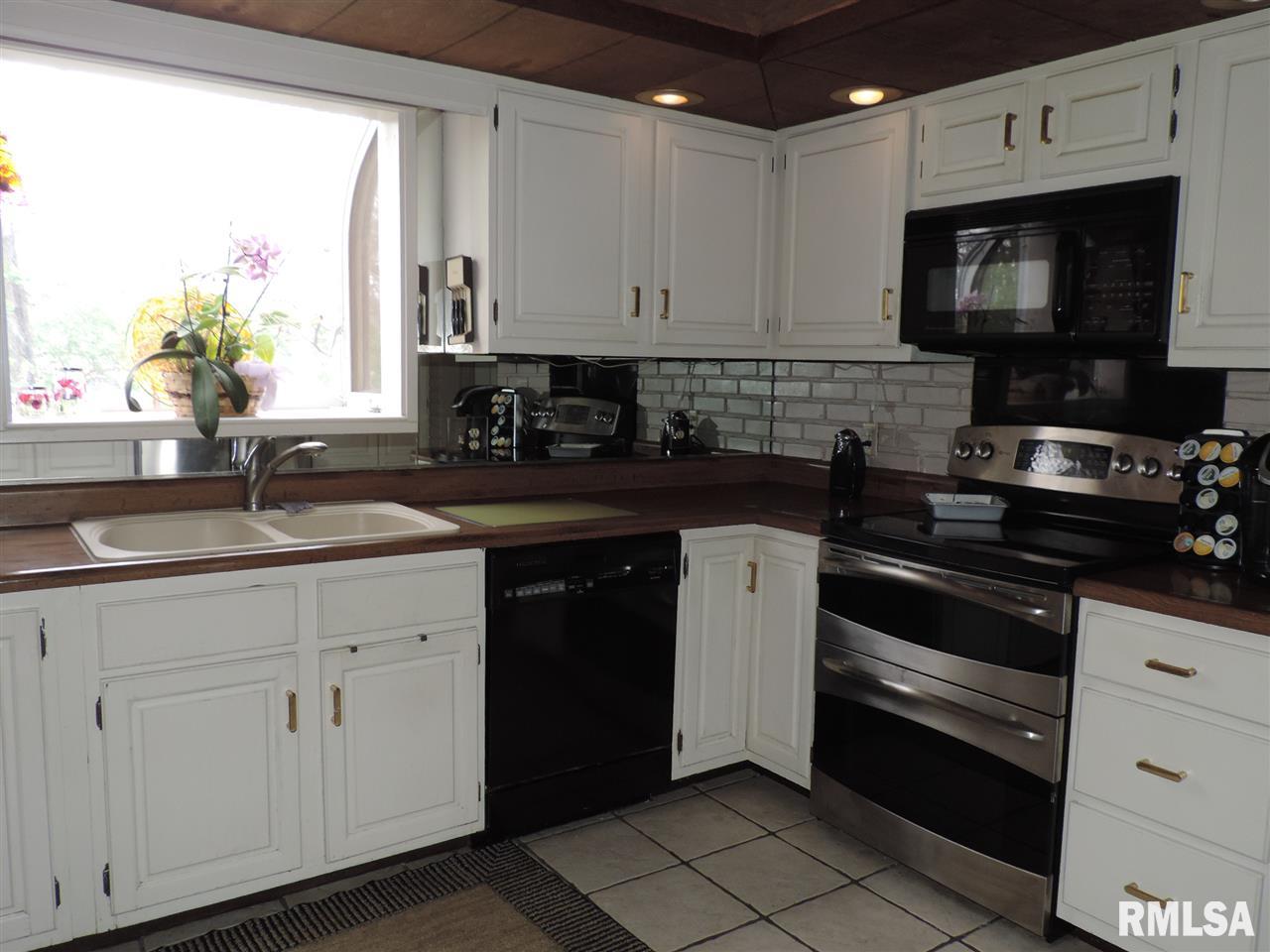 2800 Sheridan Road Pekin, IL 61554 - Photo 12 of 35 Gallery Image 12