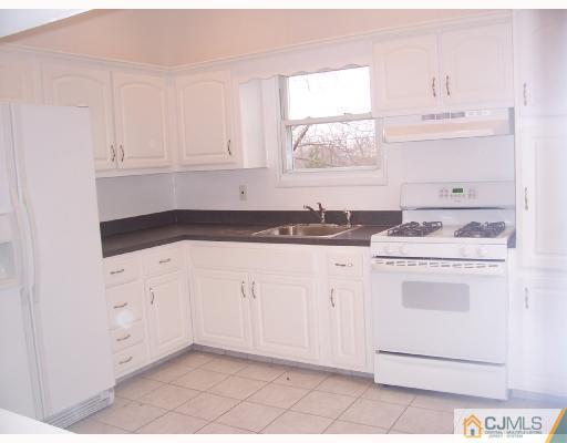 10 Thomas Road East Brunswick, NJ 08816 - Photo 2 of 6