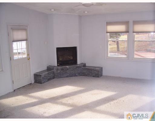 10 Thomas Road East Brunswick, NJ 08816 - Photo 5 of 6