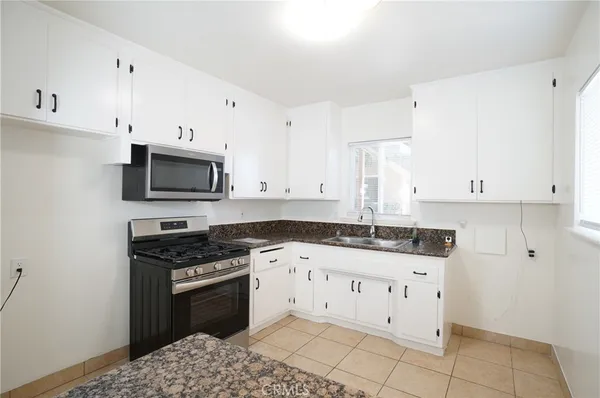 $1,900 | 1215 West 144th Street, Gardena, CA 90247
