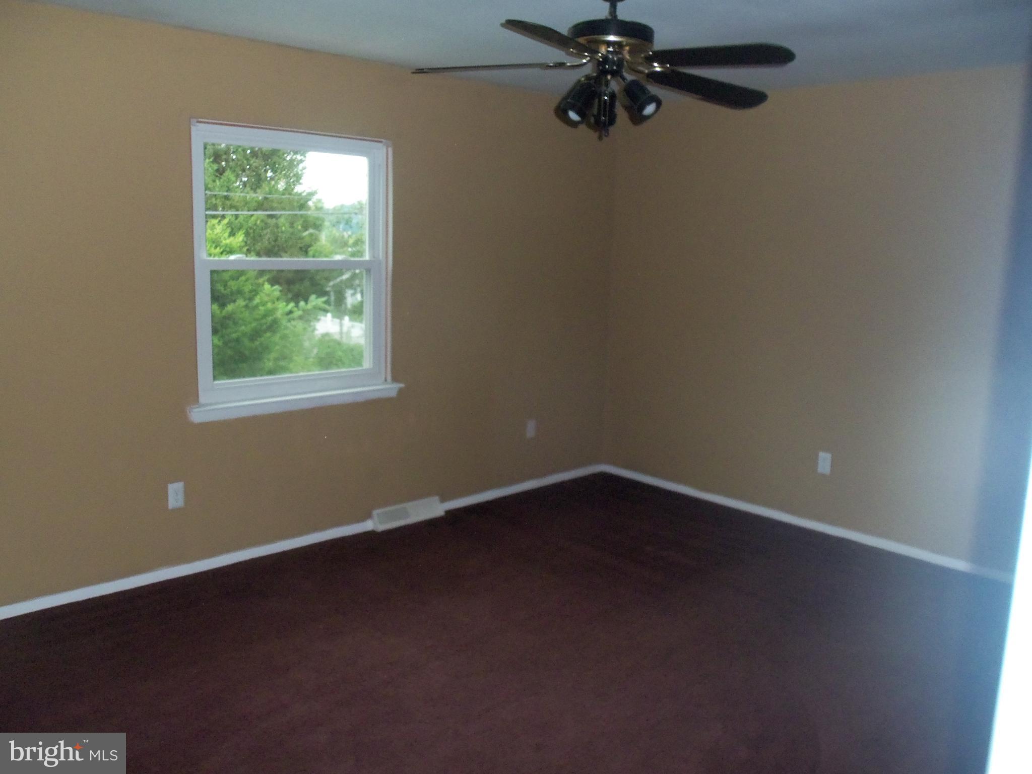 429 Hivner Road Harrisburg, PA 17111 - Photo 6 of 9 Gallery Image 6