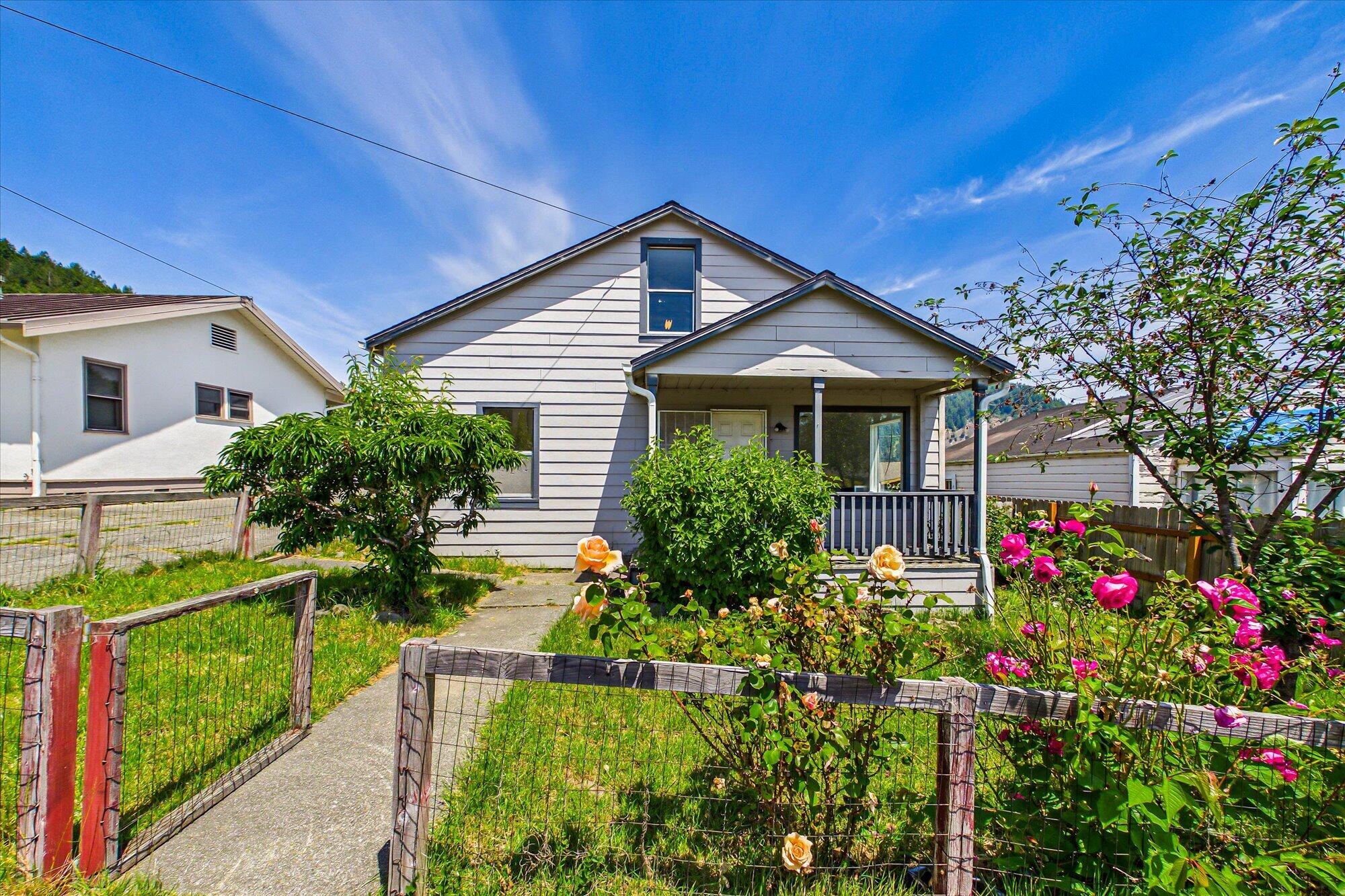 180 Cedar Street Rio Dell, CA 95562 - Photo 1 of 31