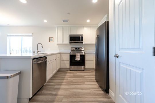 930 West Sullivan Avenue Ridgecrest, CA 93555 - Photo 7 of 29