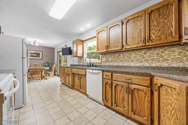 $368,500 | 613 77th Avenue Northwest, Moorhead, MN 56560