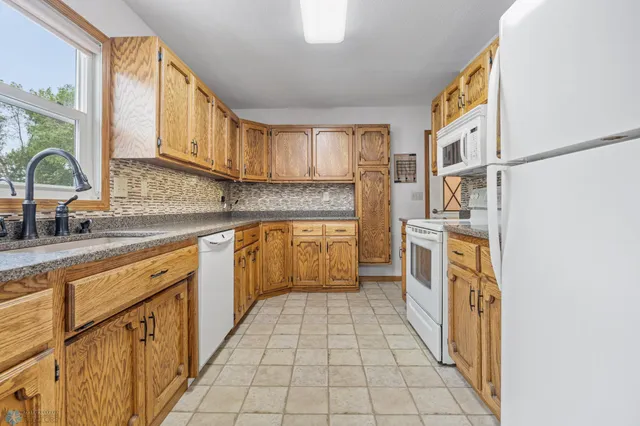 $368,500 | 613 77th Avenue Northwest, Moorhead, MN 56560