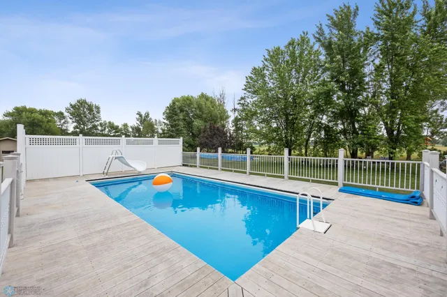 $368,500 | 613 77th Avenue Northwest, Moorhead, MN 56560