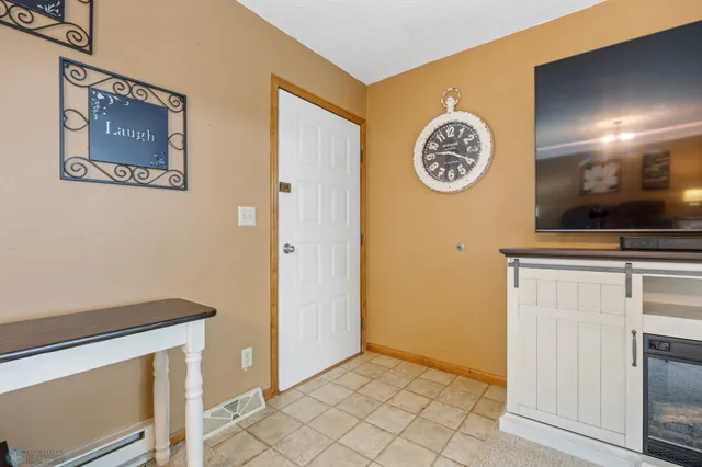 $368,500 | 613 77th Avenue Northwest, Moorhead, MN 56560