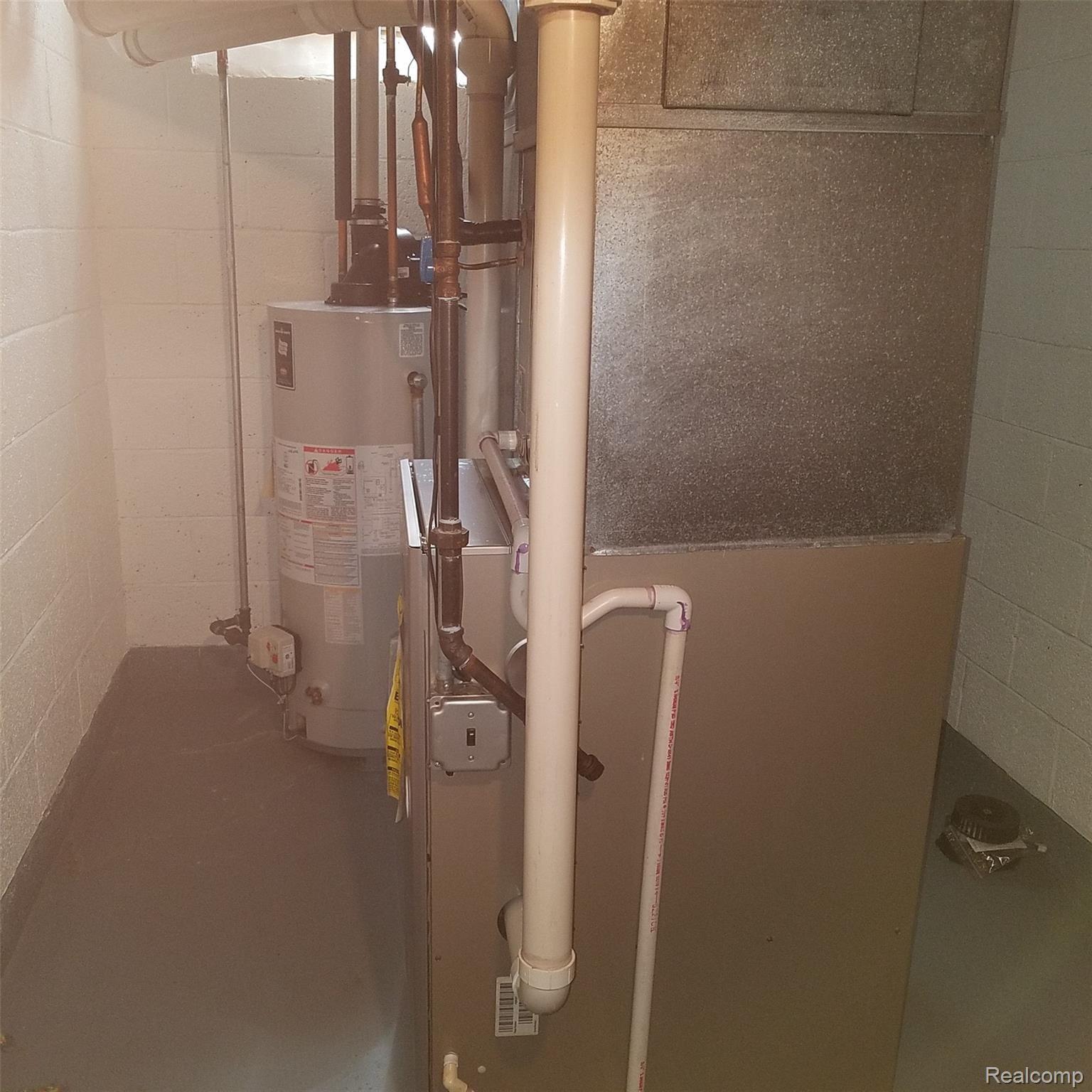 412 Roland Court Grosse Pointe, MI 48236 - Photo 30 of 44 412 Roland Ct Furnace.jpg