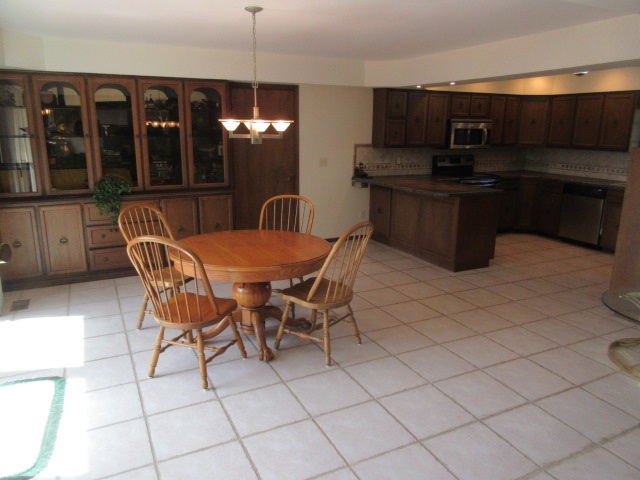 69394 Saxon Drive Romeo, MI 48065 - Photo 32 of 53 31362592-33.JPG