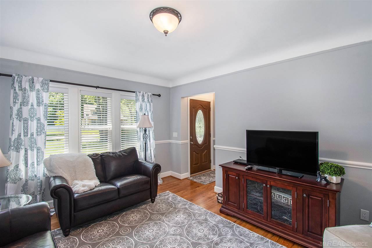 33865 Schneider Road New Baltimore, MI 48047 - Photo 13 of 49 50014914-12.JPG