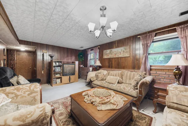 $299,900 | 9509 Northcote Avenue, Munster, IN 46321