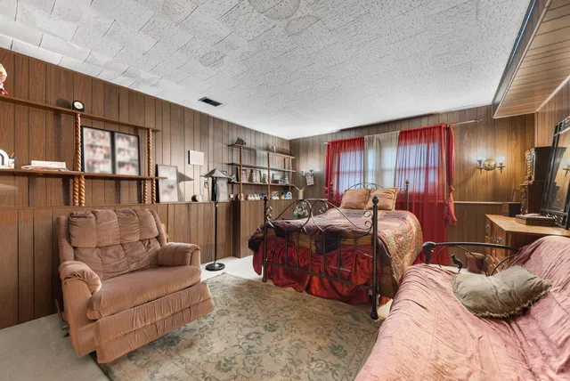 $299,900 | 9509 Northcote Avenue, Munster, IN 46321