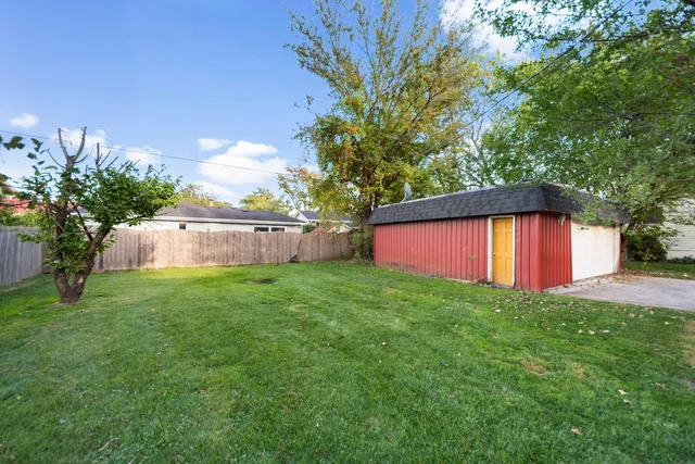 $299,900 | 9509 Northcote Avenue, Munster, IN 46321