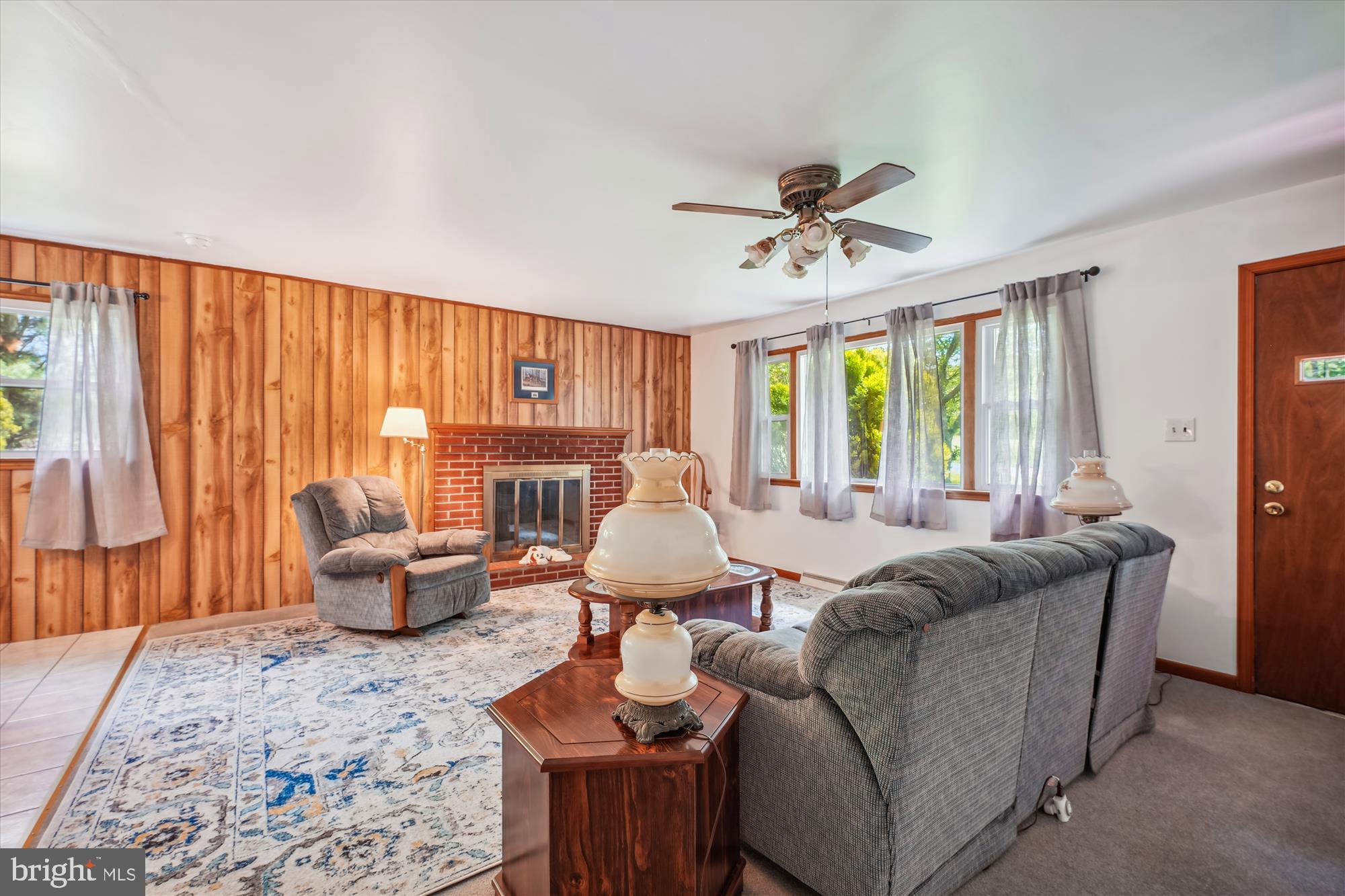 15200 Croom Road Brandywine, MD 20613 - Photo 51 of 71 Living Room