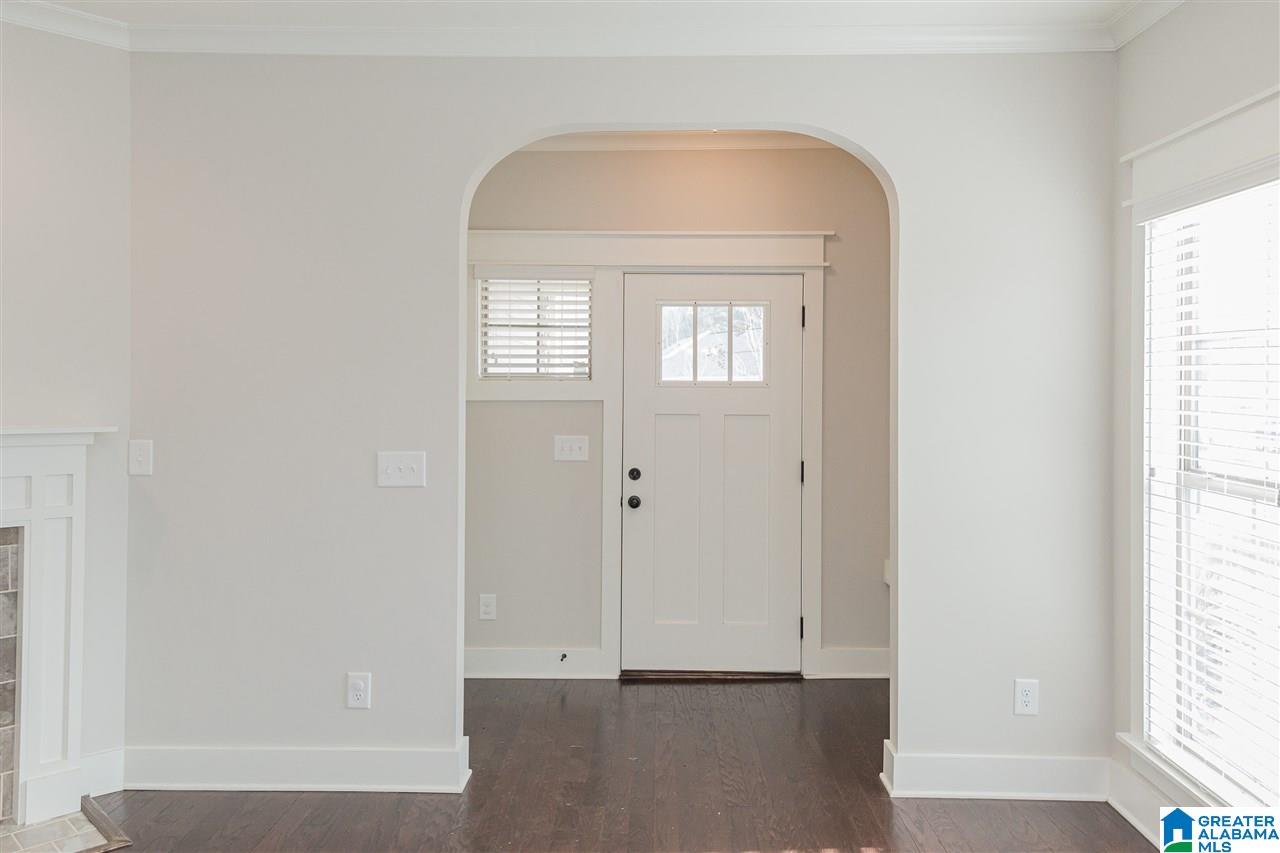 2828 Montevallo Park Road Birmingham, AL 35210 - Photo 4 of 37