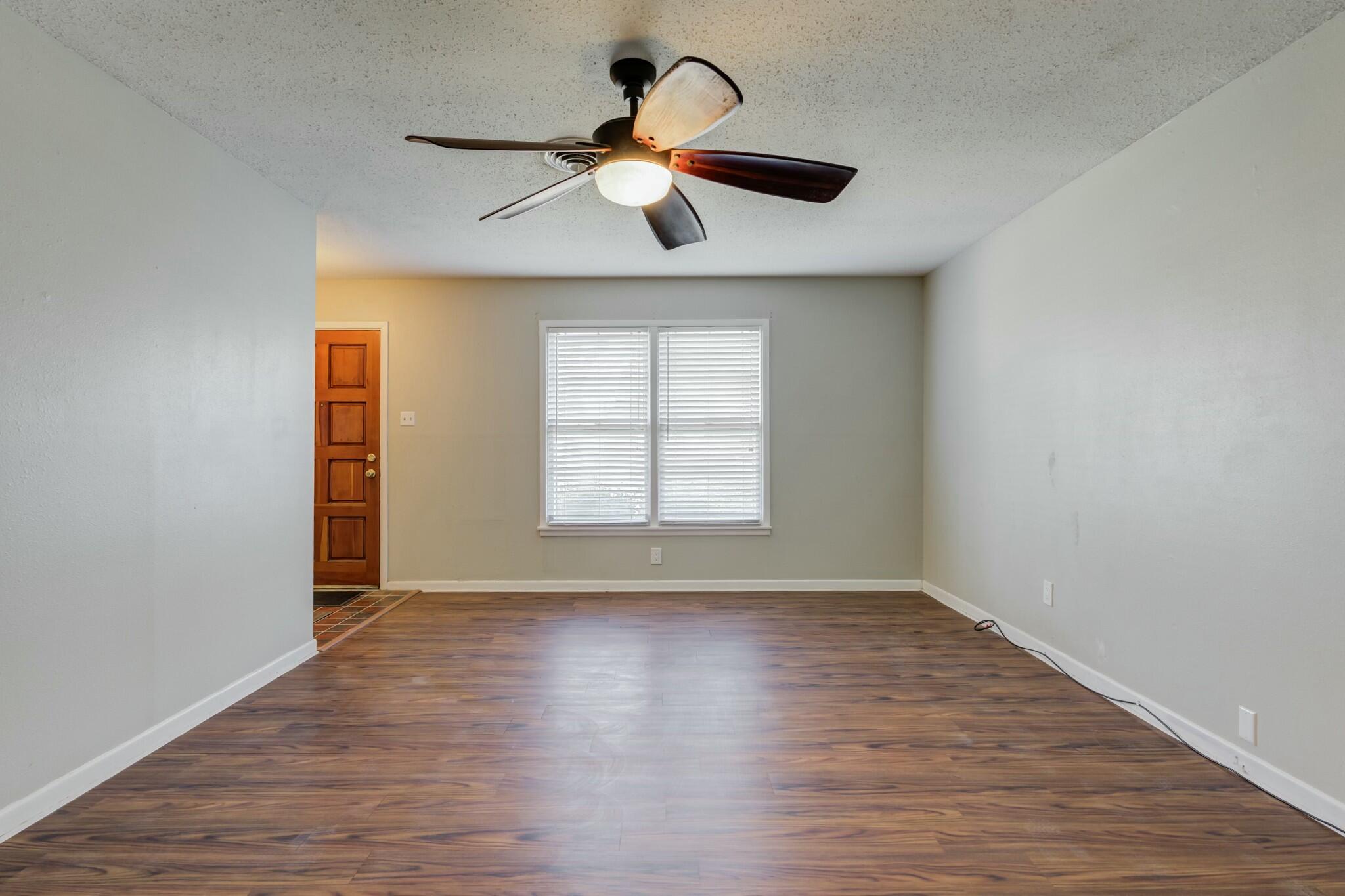 4317 31st Street Lubbock, TX 79410 - Photo 7 of 46 tempImageGrRpE9