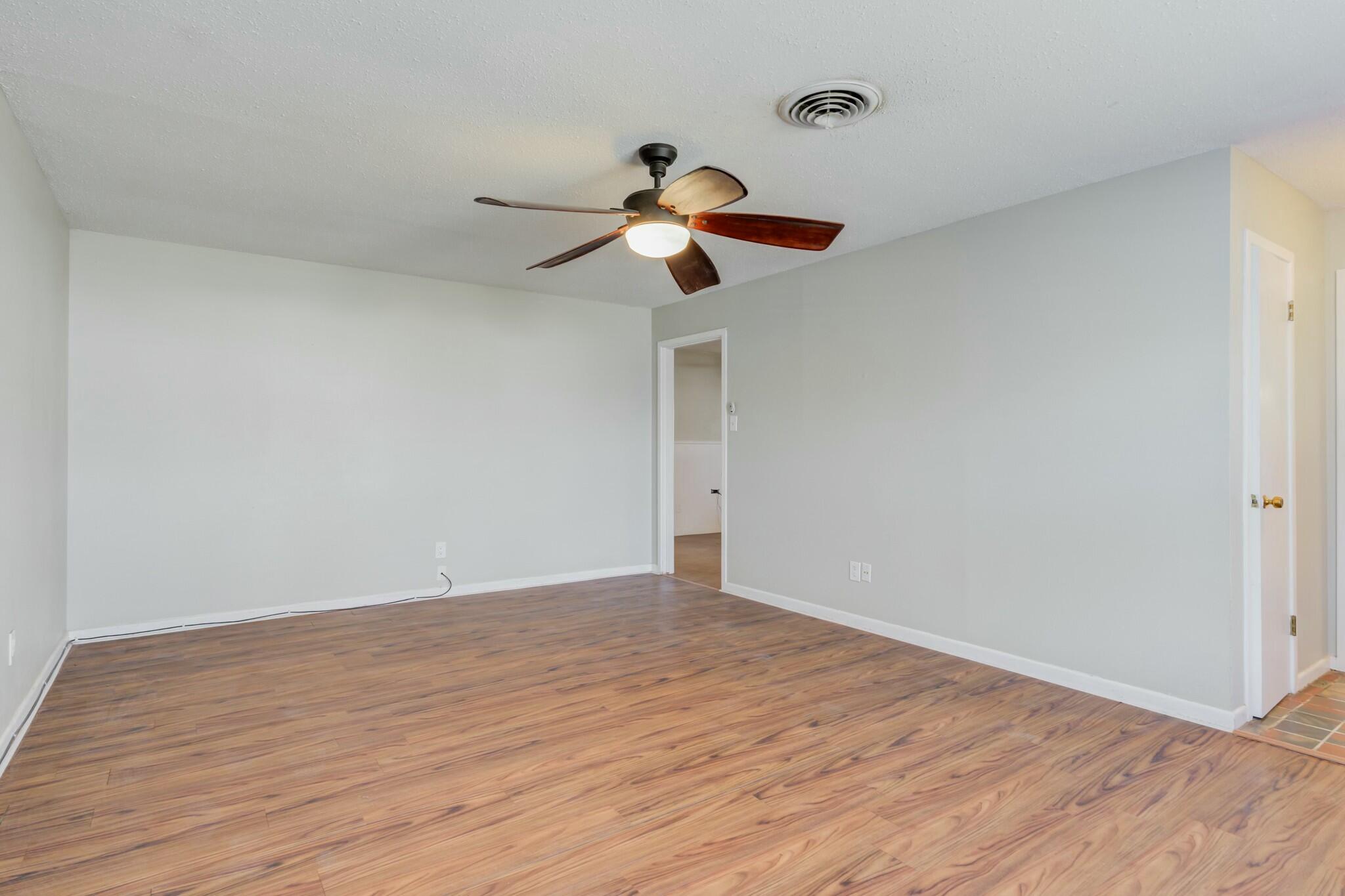 4317 31st Street Lubbock, TX 79410 - Photo 10 of 46 tempImage7P6sQ7