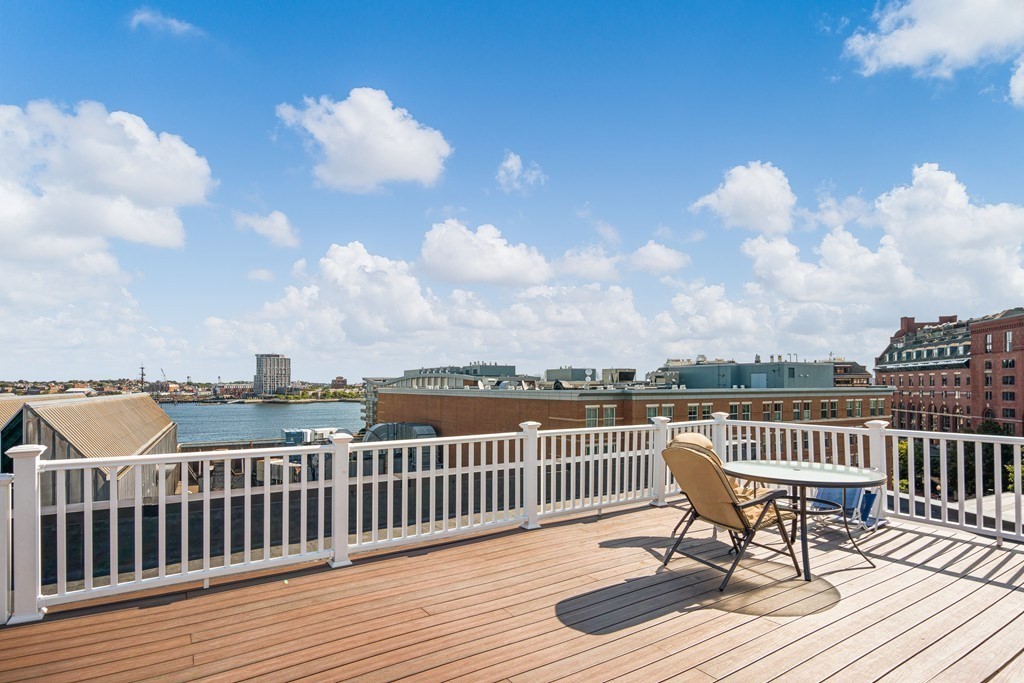 414 Commercial Street, Unit 2 Boston, MA 02109 - Photo 11 of 13