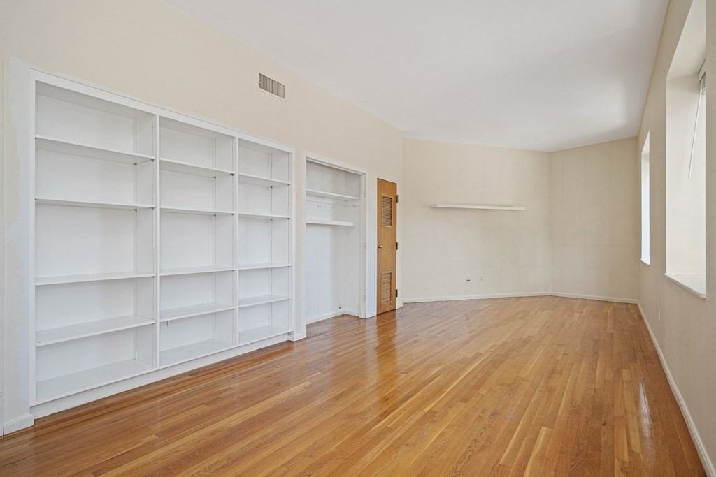 414 Commercial Street, Unit 2 Boston, MA 02109 - Photo 2 of 13