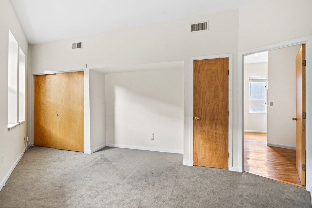 414 Commercial Street, Unit 2 Boston, MA 02109 - Photo 6 of 13