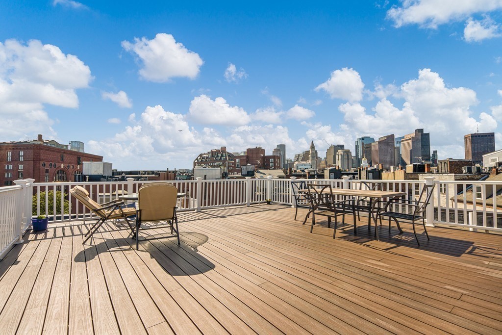 414 Commercial Street, Unit 2 Boston, MA 02109 - Photo 9 of 13