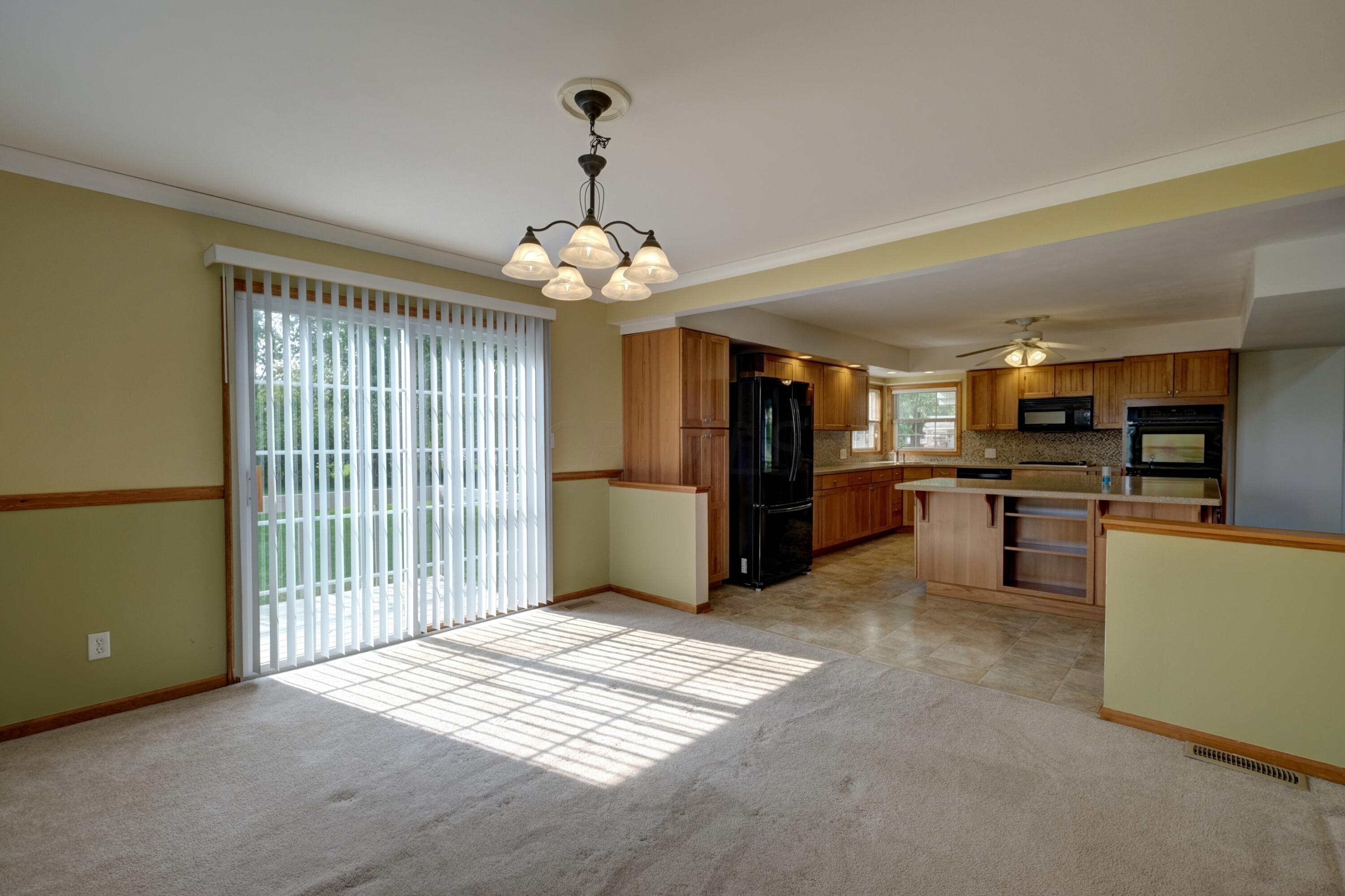 1698 Lusch Road Marion, OH 43302 - Photo 23 of 69 43 Dining Room
