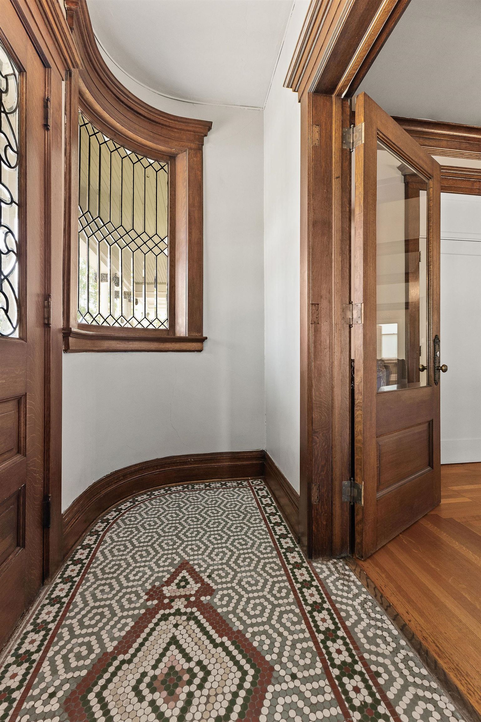 2025 West 4th Avenue Spokane, WA 99201 - Photo 2 of 46