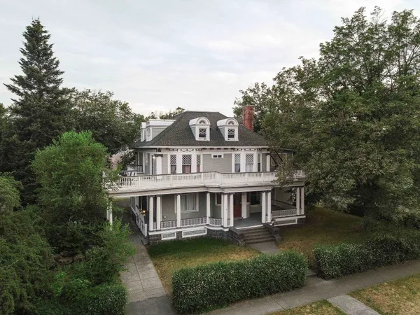 $925,000 | 2025 West 4th Avenue, Spokane, WA 99201