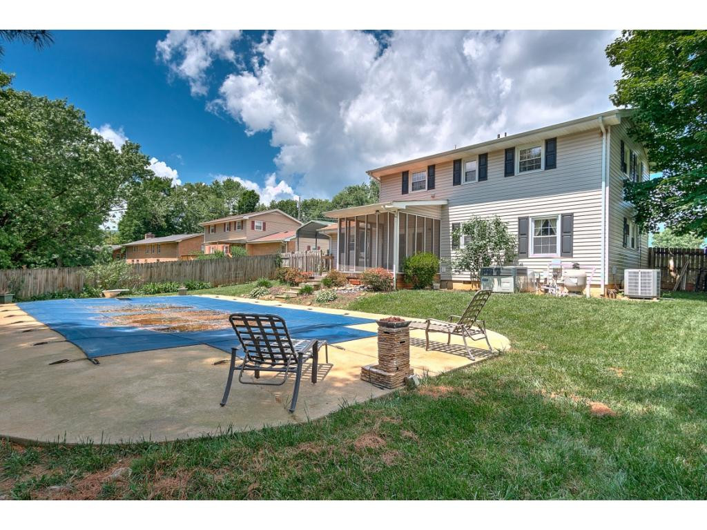2205 Old Lewis Road Johnson City, TN 37601 - Photo 8 of 25 Photo 8