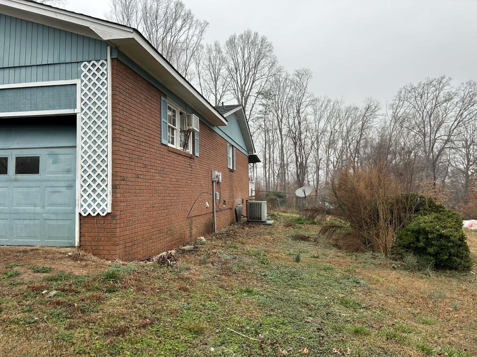 466 State Rd S-11-116 Gaffney, SC 29340 - Photo 2 of 11