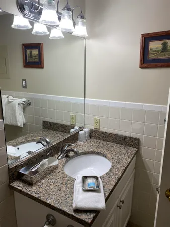 $3,000 | 2760 Highway 16, Unit E008A WEEK 29 JULY 2027 2026, Conway, NH 03860