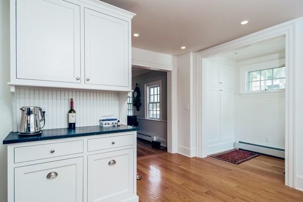17 Bridge Street Manchester, MA 01944 - Photo 6 of 26 Gallery Image 6
