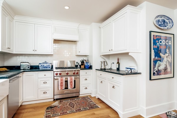 17 Bridge Street Manchester, MA 01944 - Photo 7 of 26 Gallery Image 7