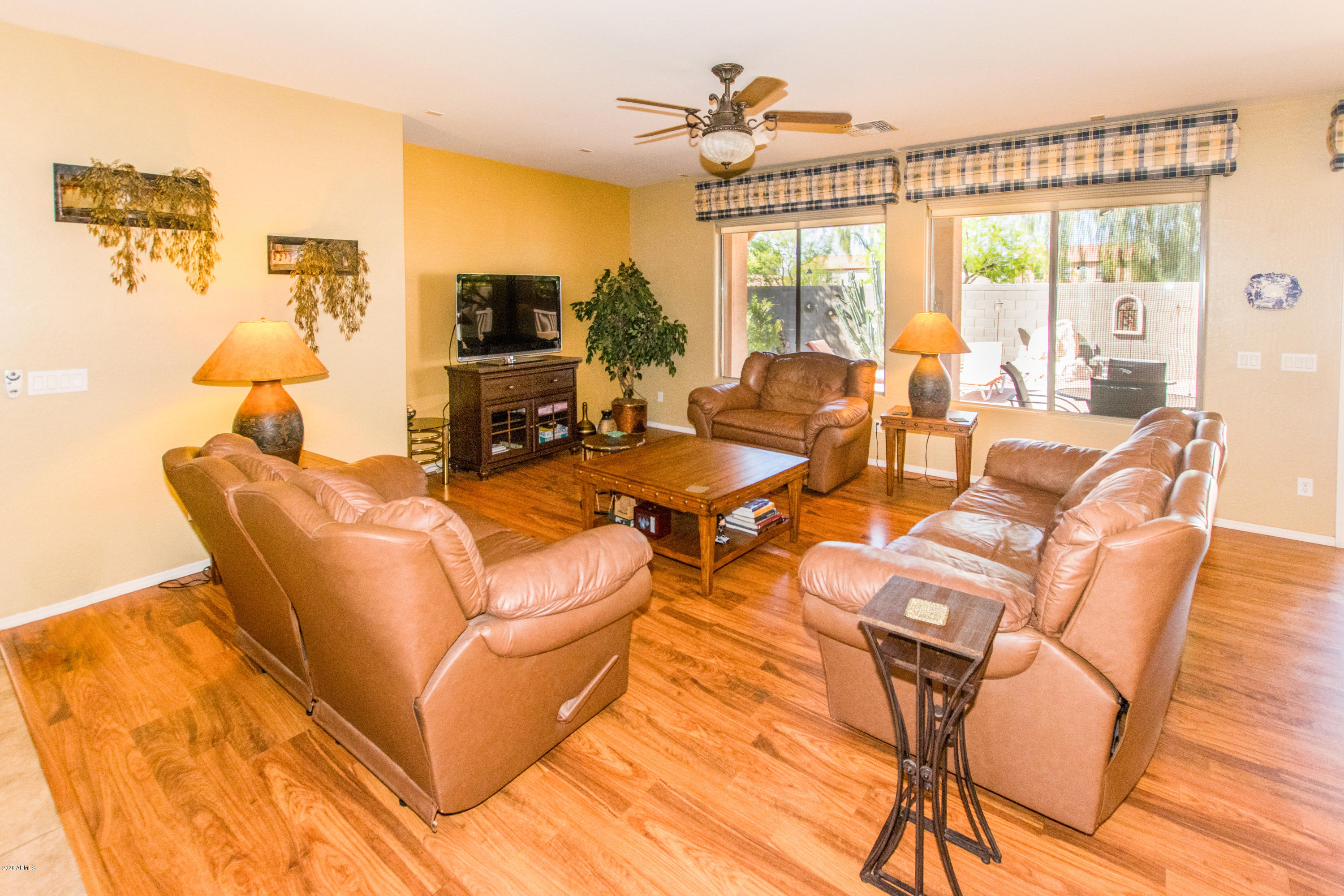 42576 Abbey Road Maricopa, AZ 85138 - Photo 7 of 24 07 Family Room