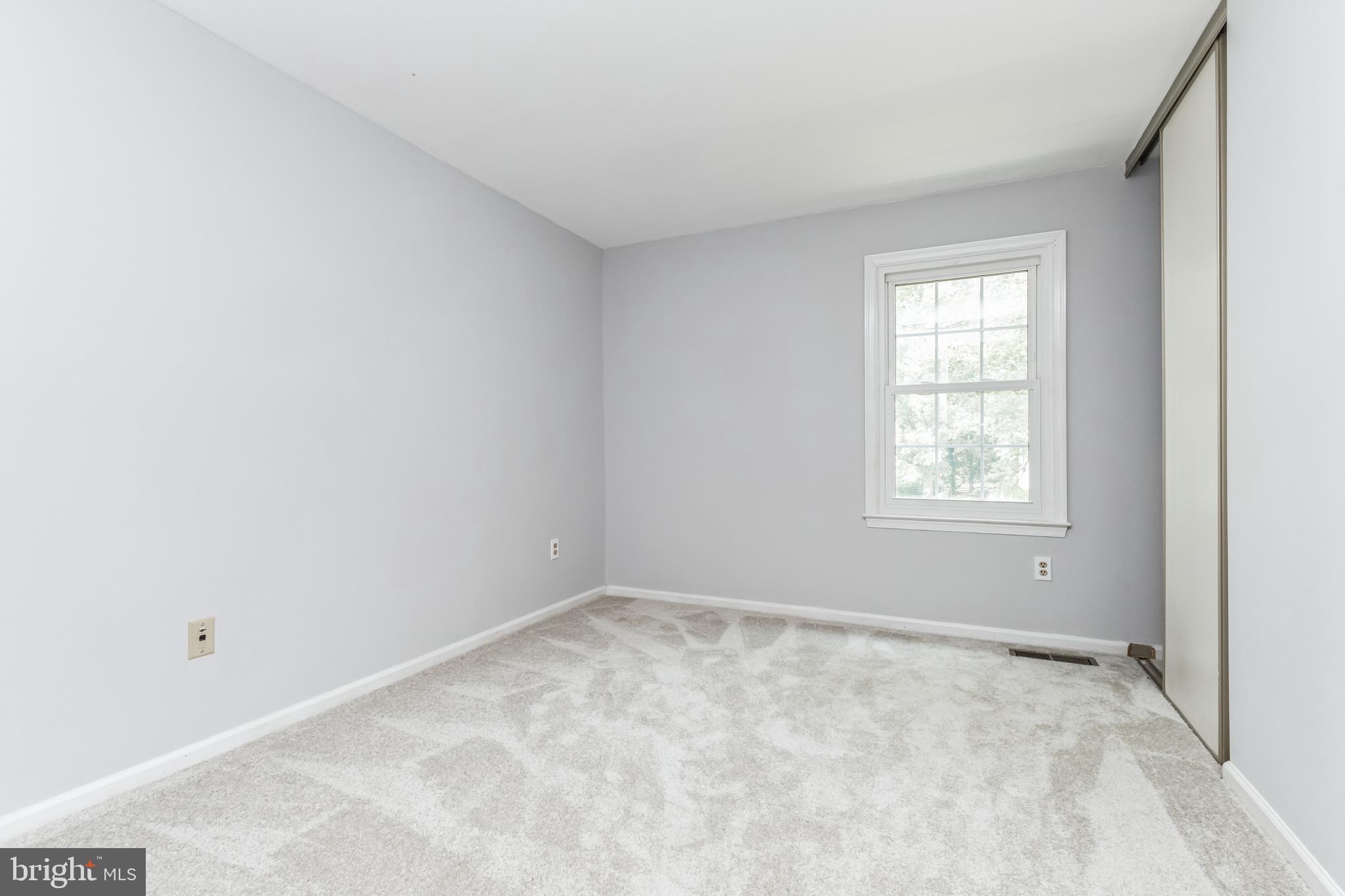 115 Peyton Road Sterling, VA 20165 - Photo 20 of 33 Bedroom 2 with Large Closet
