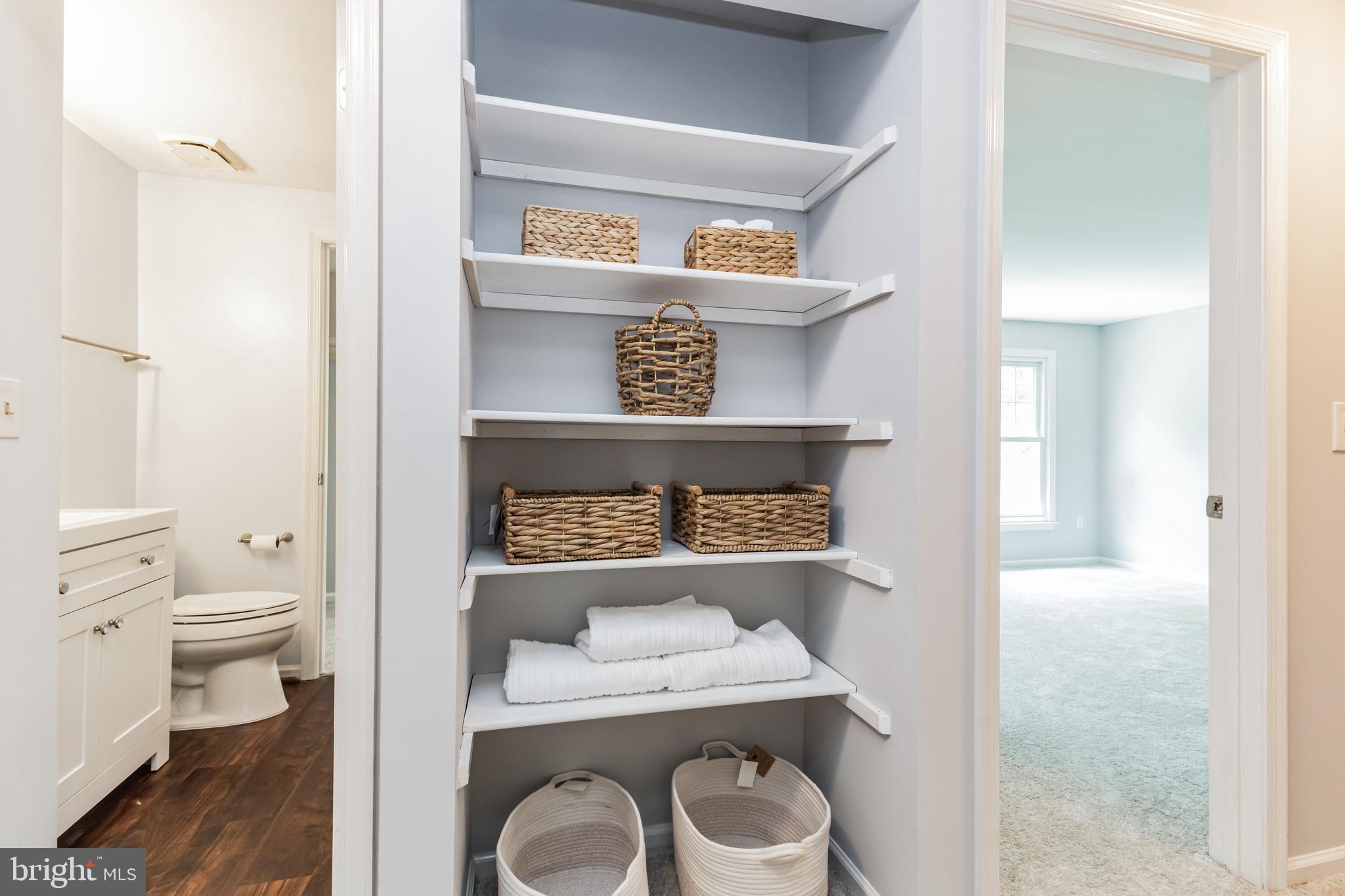 115 Peyton Road Sterling, VA 20165 - Photo 21 of 33 Open Style Linen Closet