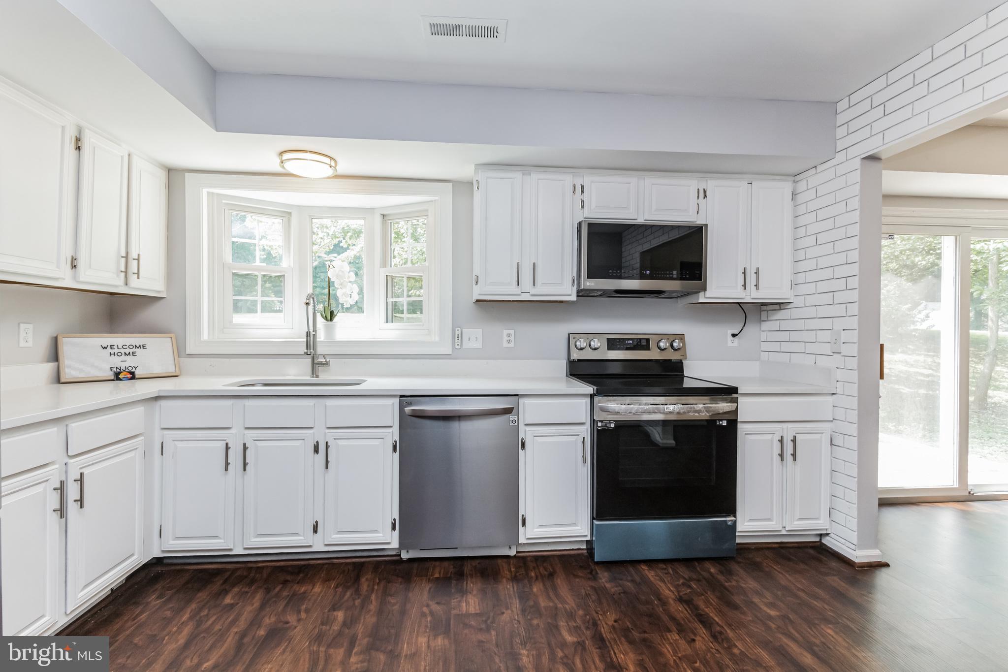 115 Peyton Road Sterling, VA 20165 - Photo 8 of 33