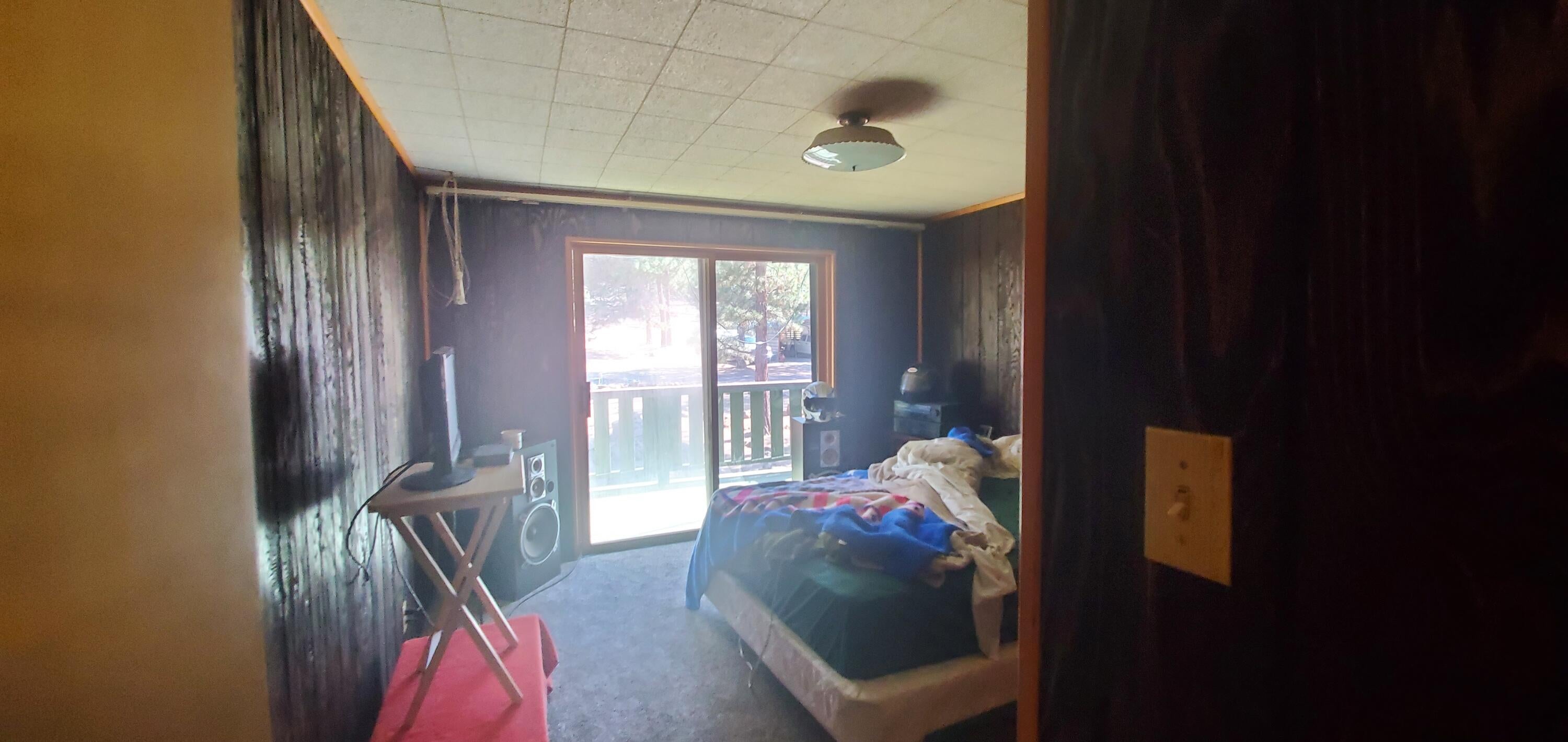 9221 Old Fort Road Klamath Falls, OR 97601 - Photo 14 of 23 Upstairs bedroom one with private balcony