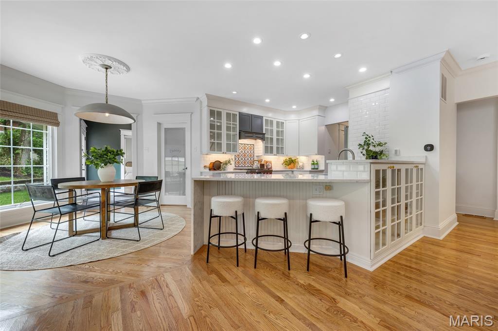 314 Park Road Webster Groves, MO 63119 - Photo 2 of 65