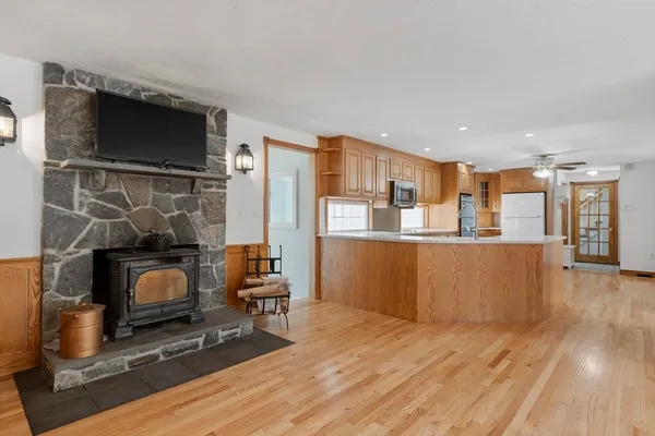 $724,999 | 147 West Street, Douglas, MA 01516