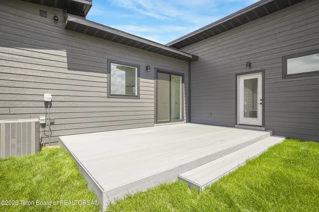 $895,000 | 1045 Iroquois Way, Driggs, ID 83422