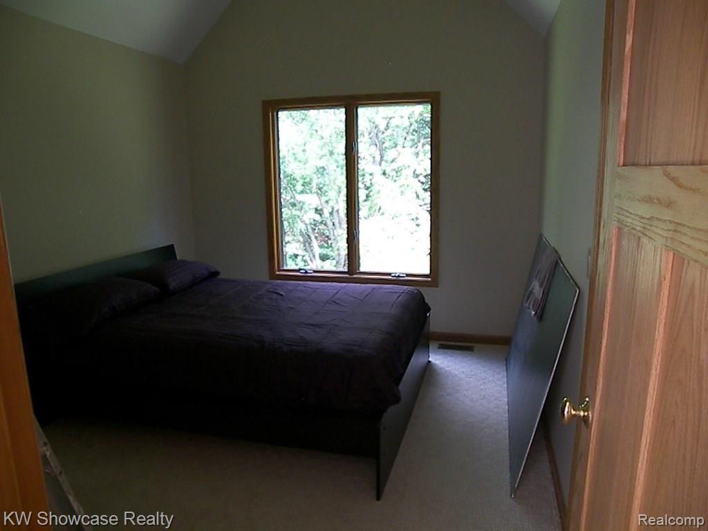 833 North Hughes Road Howell, MI 48843 - Photo 28 of 61 100_3659.jpg
